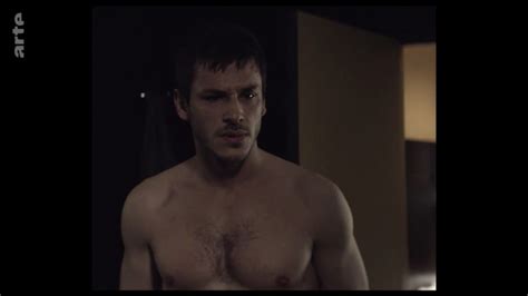 OMG he s naked UHGAIN Gaspard Ulliel goes full frontal in Il était