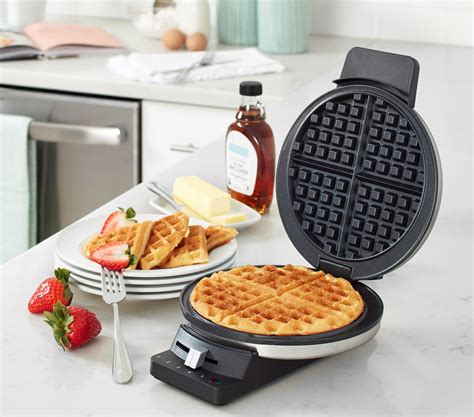 Round Classic Waffle Maker Savor The Good Life™