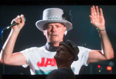 The Tragically Hips Lead Singer Gord Downie Is Dying But He Gave