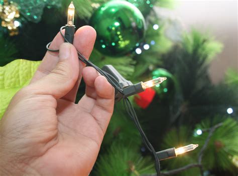 One method is to have them hooked up in series, which means the whole string of lights makes one circuit. How to Replace a Fuse on Christmas Tree Lights: 9 Steps
