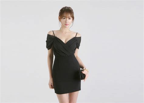 Chiffon V Neck Fashion Sexy Temperament Slim Thin Package Hip Nightclub