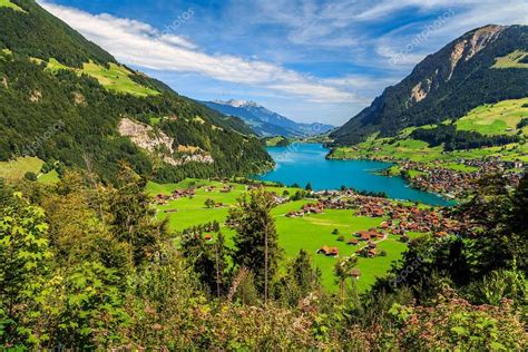 Lake Lungernsee Uitzicht Vanaf De Brunig Pass Zwitserland Europa