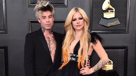 Avril Lavigne Is Engaged To Musician Mod Sun Cnn
