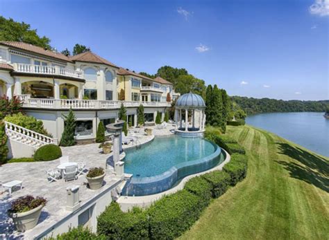 Tennessee Waterfront Mega Mansion Re Listed Homes Of The Rich