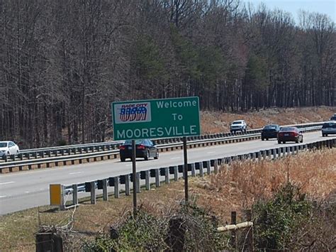 Hwy 77s Welcome Sign Hometown City Mooresville