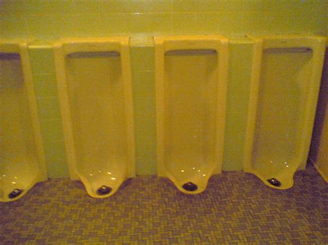 Waterless Urinals Vs Flush Urinals How Do They Differ By Aishwarya