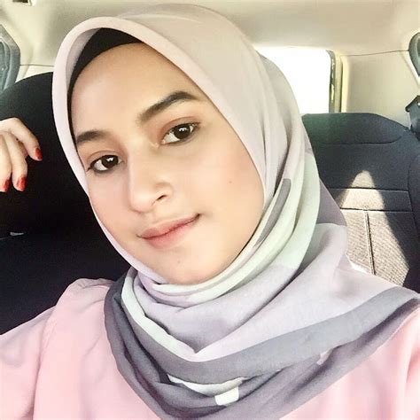 cool and smart beautiful hijab malaysian cute hijaber