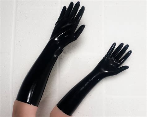 zwarte latex rubber elleboog lengte handschoenen etsy nederland
