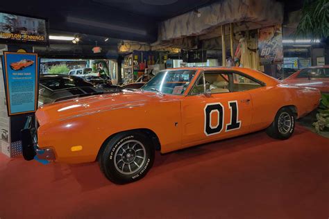General Lee Dodge Charger Hollywood Star Cars Museum
