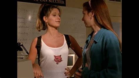 Pin By Cadi On Favs Buffy The Vampire Slayer Fashion Women