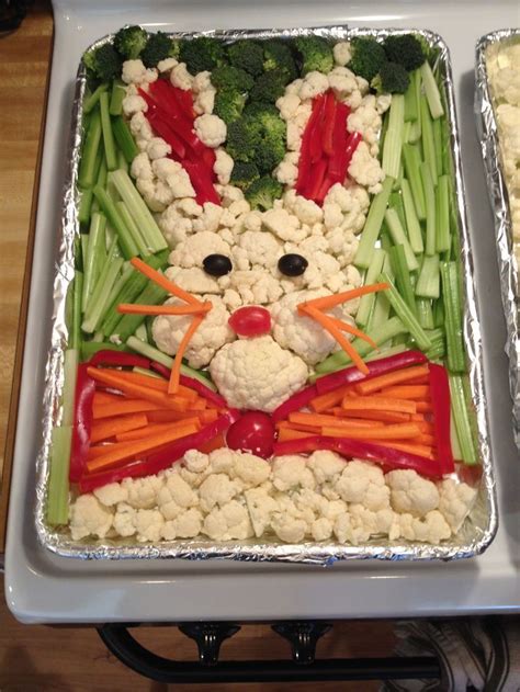 Mediterranean phyllo cups bite sized appetizer, easy to make with just a few store bought ingredients.cute, delicious,perfect for a party. This Bunny Tray looks great and will feed your little ones with healthy vegetabales! | Easter ...
