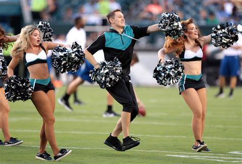 'Unforgettable' night for Eagles Cheerleaders as 2019 season begins