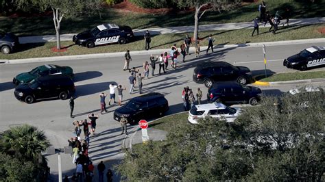 Parkland Gunman Was Still Firing When Police Arrived On A Gruesome Scene The New York Times