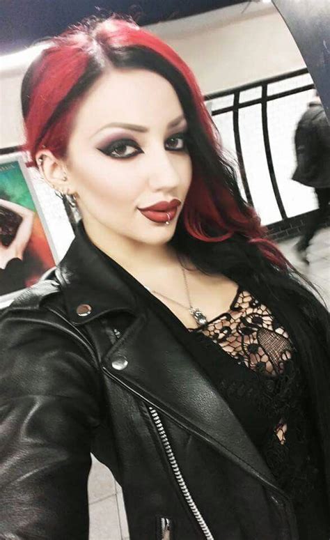 dani divine aaat woman black metal girl model goth women