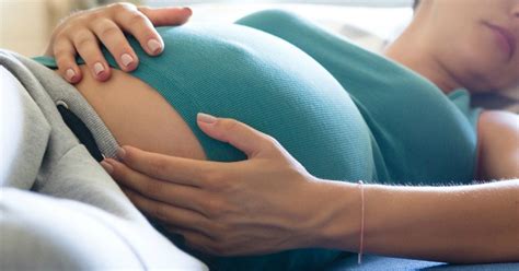 The Top Tips A Pelvic Floor Therapist Tells Her Pregnant Clients