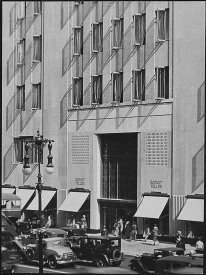 Remodeled Th Avenue Entrance Bonwit Teller City Art Art Deco