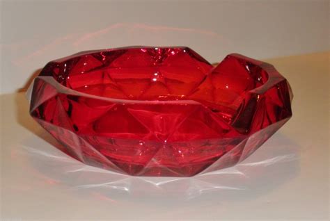 Vintage Viking Faceted Glass Ashtray Dish Amberina Red Mcm 1730187247