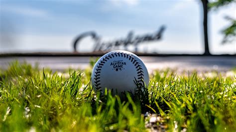Looking for the best mlb baseball backgrounds? Download wallpaper 3840x2160 baseball, ball, grass 4k uhd 16:9 hd background
