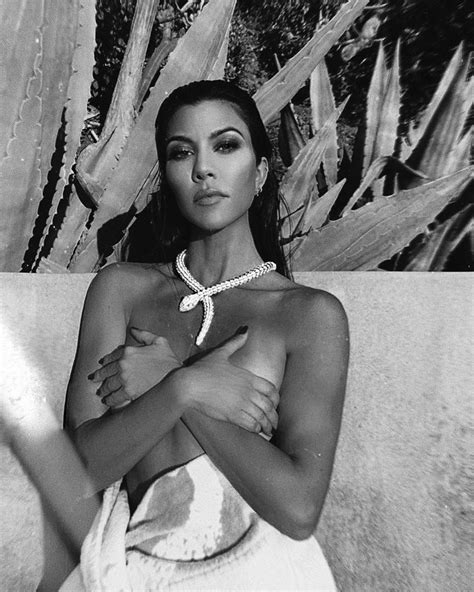 kourtney kardashian topless covered the fappening