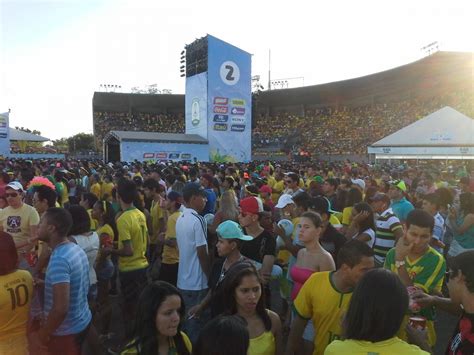 jogo do brasil e colômbia leva mais de 30 mil torcedores à fan fest cuiabá gazeta digital