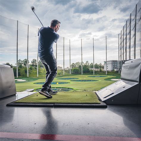 What is Topgolf? Why Choose Topgolf vs Traditional Golf – Yatta Golf