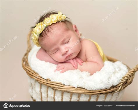Sleeping Newborn Baby Girl — Stock Photo © Tan4ikk 202722076
