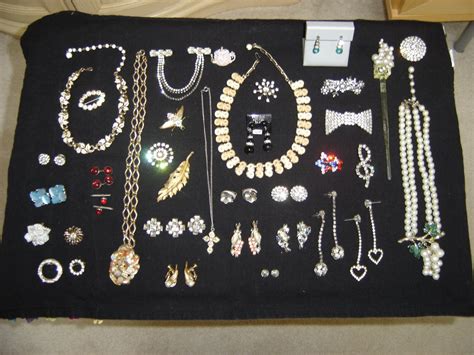 Jewelry Lot 5 Of Vintage Costume Jewelry 50 Pcs Great For New