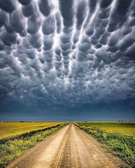 Canon Photography Another Crazy Amazing Mammatus Cloud Display Seen In