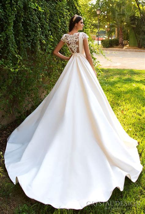 30 Stunning And Awe Inspiring Crystal Design Wedding Dress 2017 2018