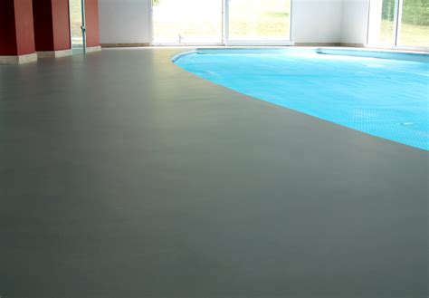 Sa formulation innovante produit une activation de 100% du ciment , qui améliore substanciellement la résistance en immersion. terrasse piscine en beton decoratif