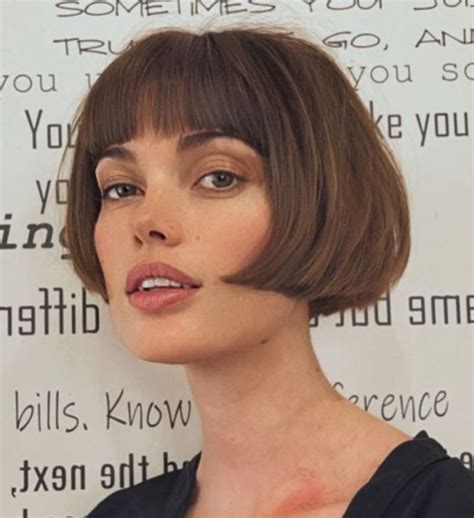 30 Alluring Ways To Style Blunt Bob With Bangs In 2023