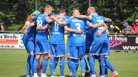 S04 ging nach dem treffer von beste früh in rückstand. FOTOS TSG Hoffenheim gewinnt Testspiel gegen Jahn ...