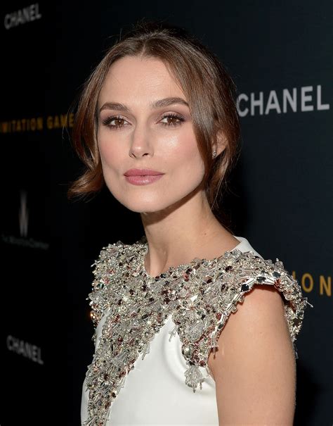 Keira Knightley Lily Collinss Sultry Beauty Look Only Takes 3