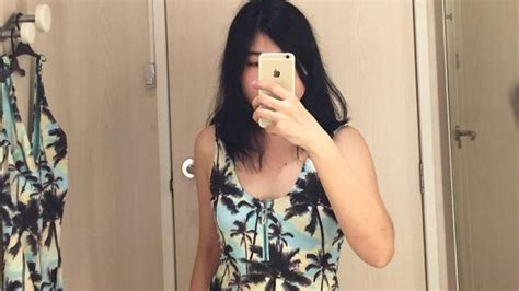 Womans Change Room Swimsuit Selfie Goes Viral Adelaide Now Hot