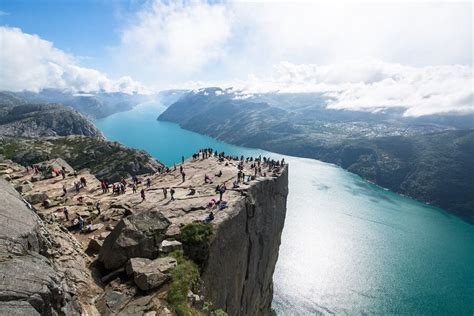 Eine Wanderung Zum Kjeragbolten In Norwegen Urlaubsguru