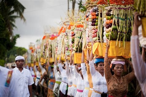 Makna Hari Raya Galungan Dan Kuningan Bagi Umat Hindu Bali Info