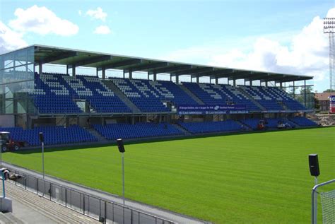 The track at esbjerg stadion is missing some info. Blue Water Arena (Esbjerg Idrætspark) - Stadiony.net