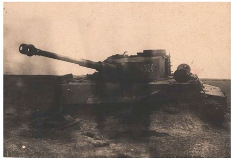 Подбитый немецкий танк Тигр Postimages