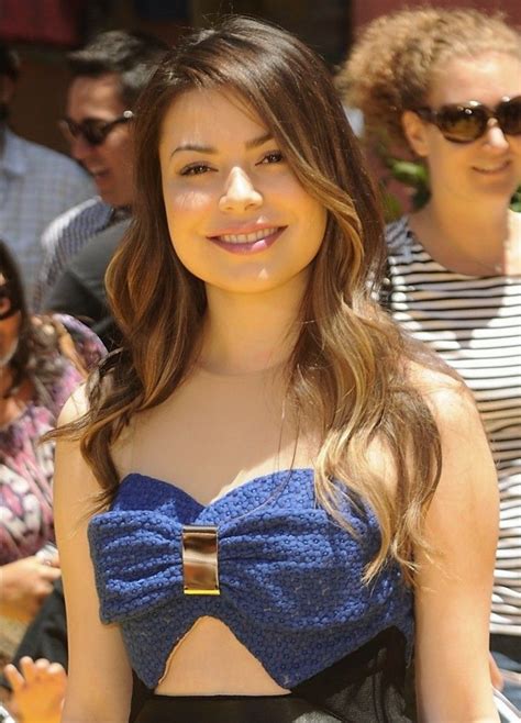 Miranda cosgrove 11/13/2020, miranda cosgrove style, outfits, clothes and latest photos. Pin by George Down on Miranda cosgrove in 2020 | Miranda cosgrove bikini