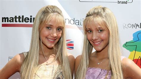 30 Most Famous Identical Twins Of All Time 247 Wall St