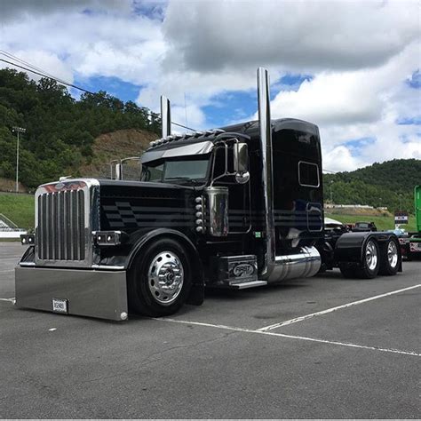 Peterbilt Custom 379 Us Trailer Would Love To Sell Used Trailers In