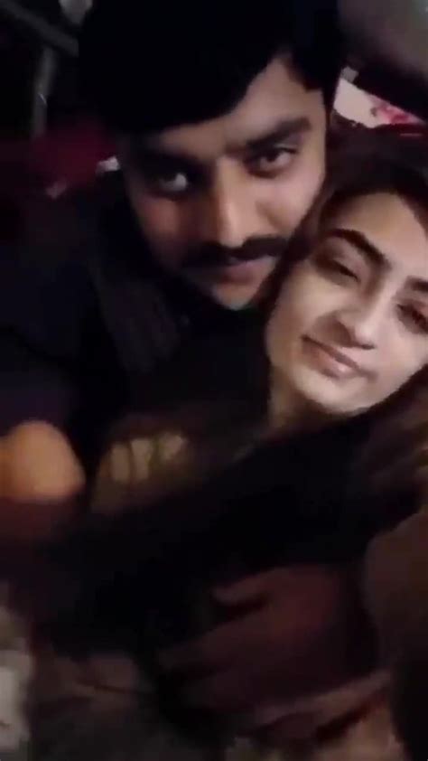 Paki Girl Enjoying With Bf In Hotel Desi New Semi Nude Masked No Face Videos Pics Mmsdose