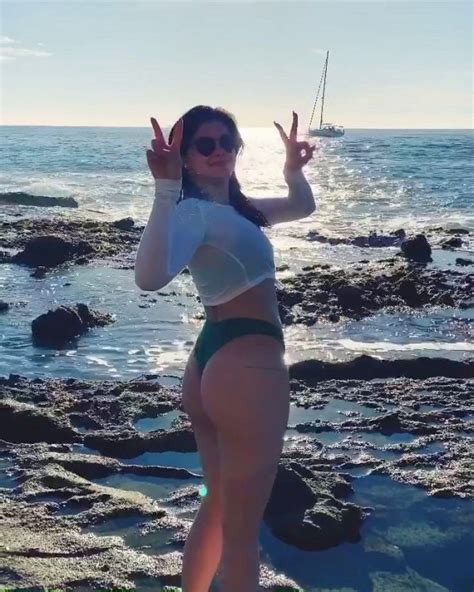 Ariel Winter Sexy Ass 17 Photos The Fappening