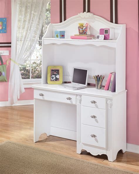 Whether you work from home, would like a space to enjoy hobbies, or you'd like a multipurpose spot that can double as a reading area or vanity, there's a host of benefits that come along with having a desk setup in the bedroom. Exquisite Bedroom Desk With Hutch from Ashley (B188-22-23 ...