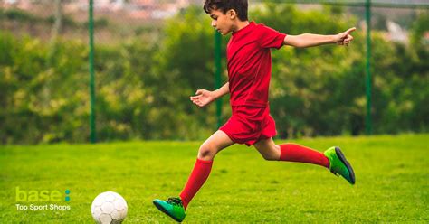 Beneficios De Jugar A Fútbol En Niños Y Adolescentes Movimiento Base