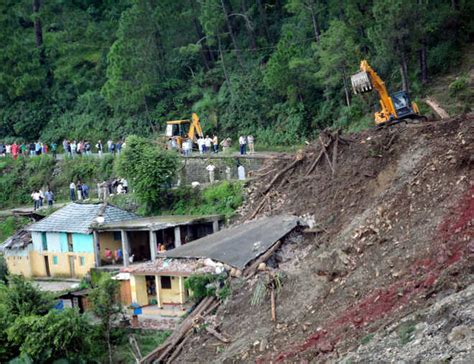 46 Dead As Landslide Buries Two Buses In Mandi Rescue Ops To Resume Tomorrow The Tribune India