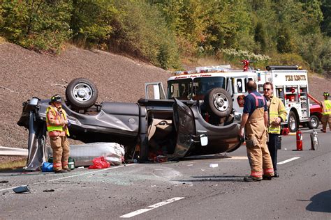 Fileseptember 26 2007 Accident Highway 9 Ct Flipped Truck