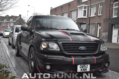 Choose bench seating, max recline seats. F-150 SVT Lightning by Ford Racing foto's » Autojunk.nl ...