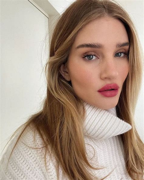 Rosie Huntington Whiteley Drops Her Skin Care Routine Makeup For