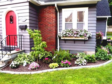 Nothing beats color for the perfect front yard landscaping around your porch. The Most Amazing Landscaping Ideas For Decorating Around ...